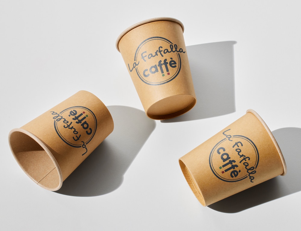 Eco-cup avec le logo du Farfalla Caffè à Royan